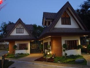 Dominique Hotel Tagaytay City Exterior photo